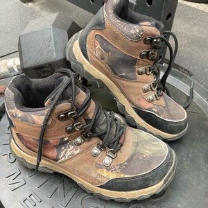 Little boys size 1 camo hiking boots, ozark trail